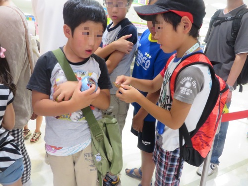 息子、7歳にしてドクターフィッシュを体験する 息子、7歳にしてドクターフィッシュを体験する