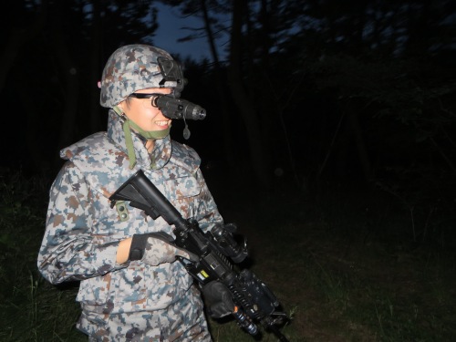 夜戦は視力が良いほうが有利? 夜戦は視力が良いほうが有利?