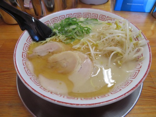 市場のラーメン屋、旨し 市場のラーメン屋、旨し