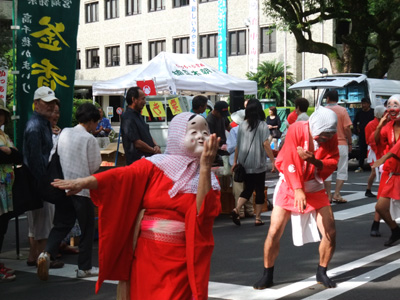 １０月７日県庁前楠並木朝市