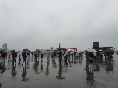 どしゃ降りの三沢基地航空祭