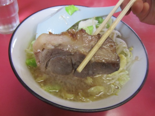 仕事前の昼飯に食うのはキツいですな