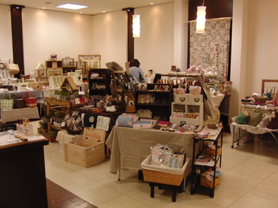 2日目のまちの小さな雑貨屋さん