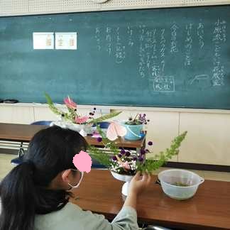１１月の子ども生け花教室