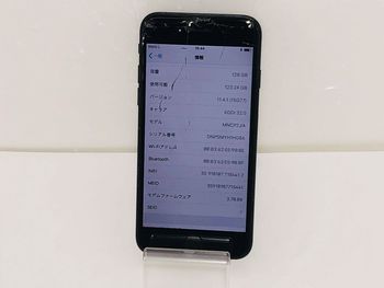 SIMフリー☆au iPhone7 128GB★液晶ガラス割れ☆MNCP2J/A★ジェットブラック☆買い取りました♪