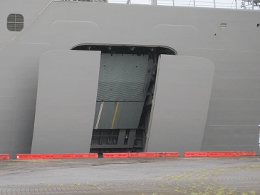 海上自衛隊輸送艦しもきた一般公開