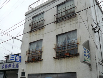 雨の中、まちあるき-2