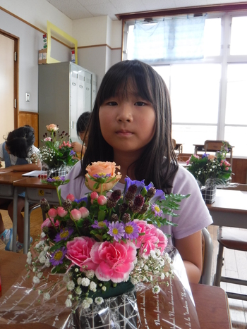 おひさまクラブ 生け花クラブ フラワーアレンジ