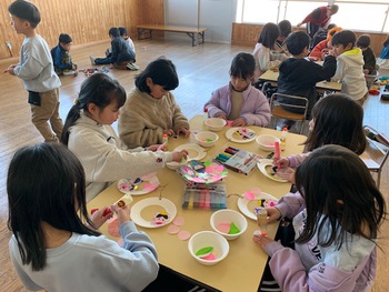 生け花クラブ＆雛飾り作り♪